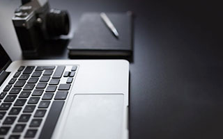 开云体育平台APP-颠覆想象！詹姆斯暴力隔扣姆巴佩篮球巨星教足球超新星做人