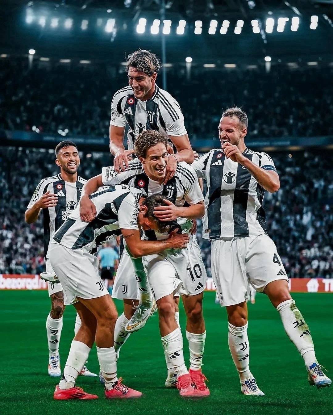 尤文神奇胜巴萨，赛场惊艳一战，战绩斐然